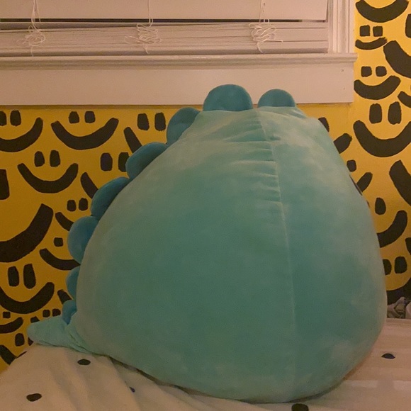 BLACK FRIDAY EXCLUSIVE BEN 22 in SQUISHMALLOW - Picture 2 of 4